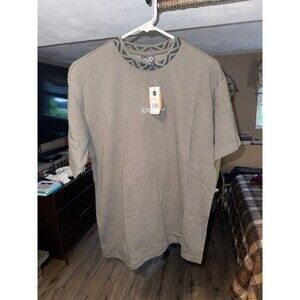 Maui and Sons T Shirt Size Medium brand new
